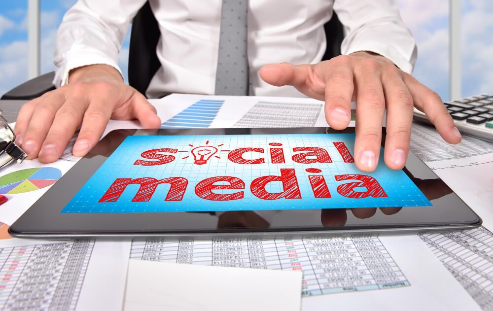 6 ways social media affects your business